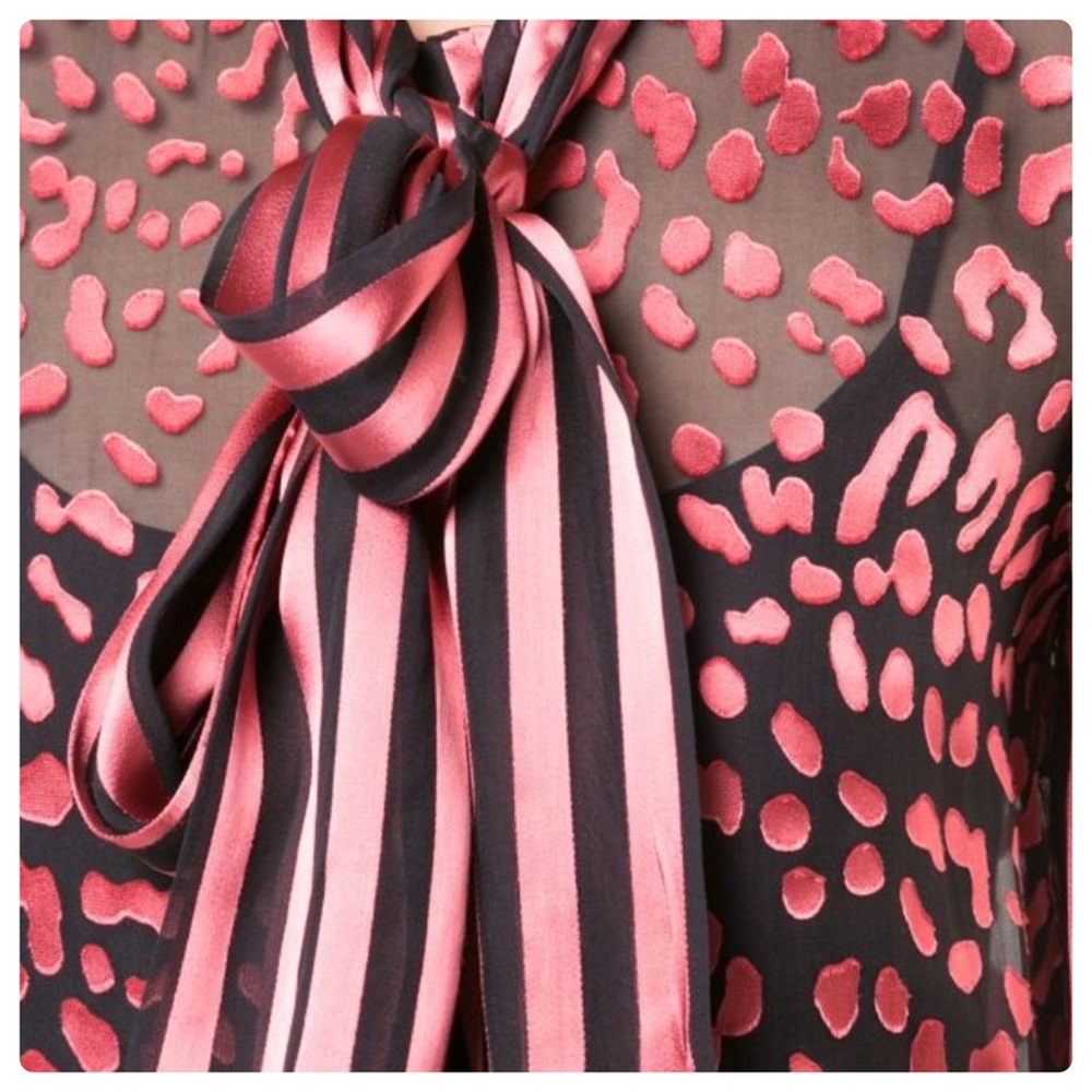 ALICE + OLIVIA Jeannie Tie Neck Blouse - Picture 6 of 12